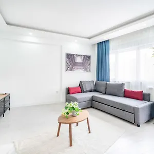 Modern Flat Near Beach In Muratpasa Apartment