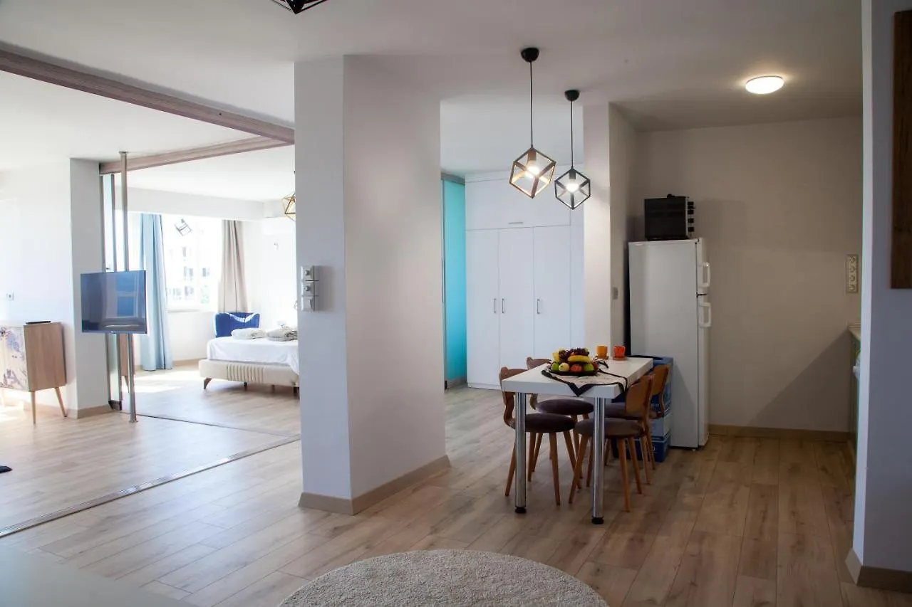 Mavi Avlu - Main Square Old Town Apartment Antalya