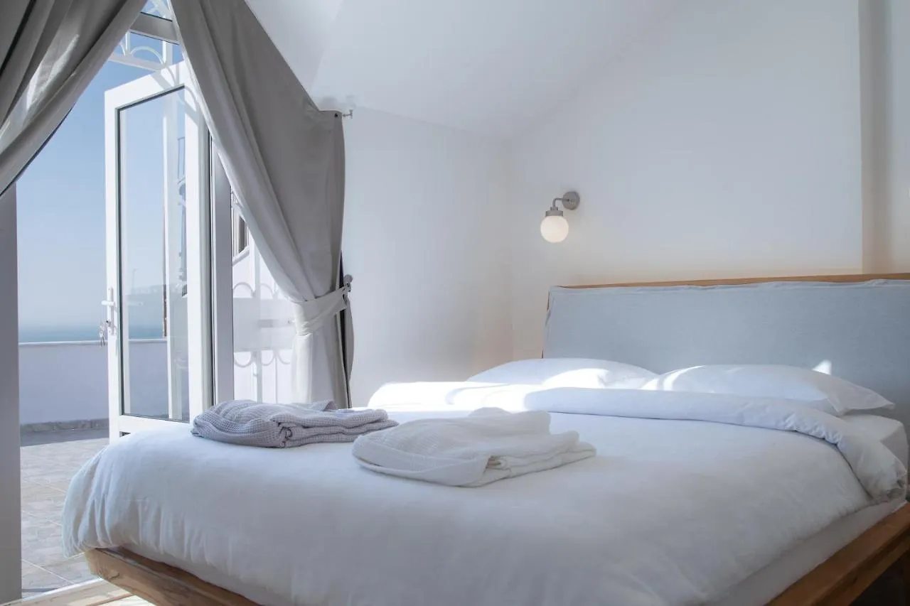Mavi Avlu - Main Square Old Town Apartment Antalya