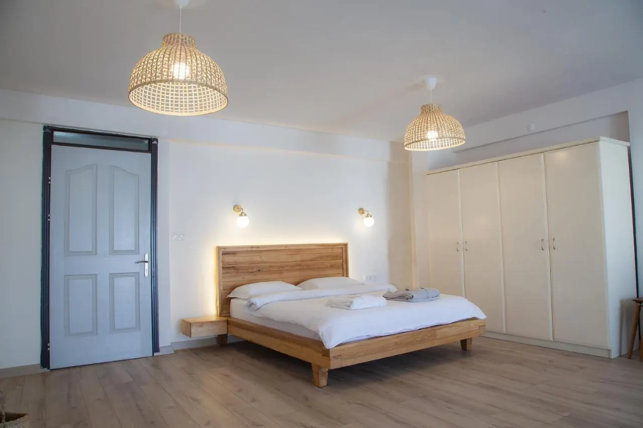 Mavi Avlu - Main Square Old Town Apartment Antalya