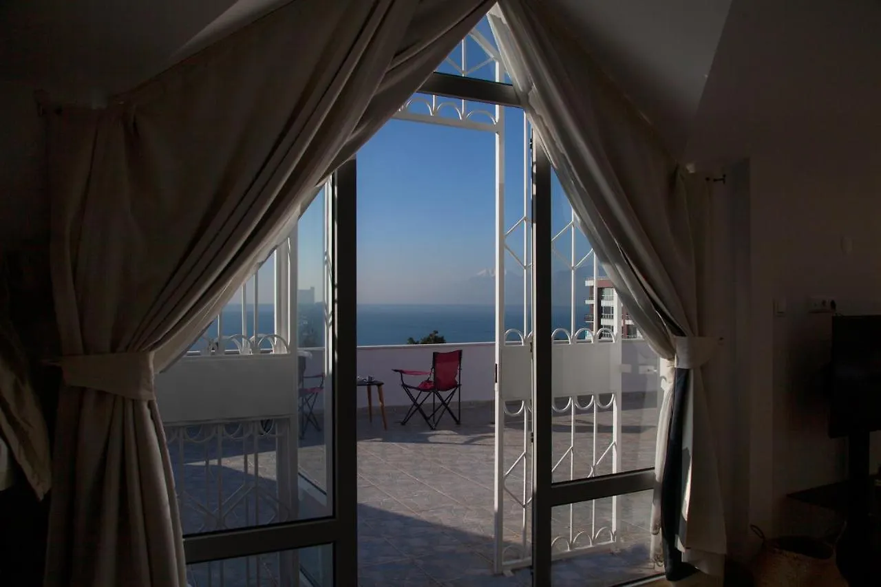 Mavi Avlu - Main Square Old Town Apartment Antalya