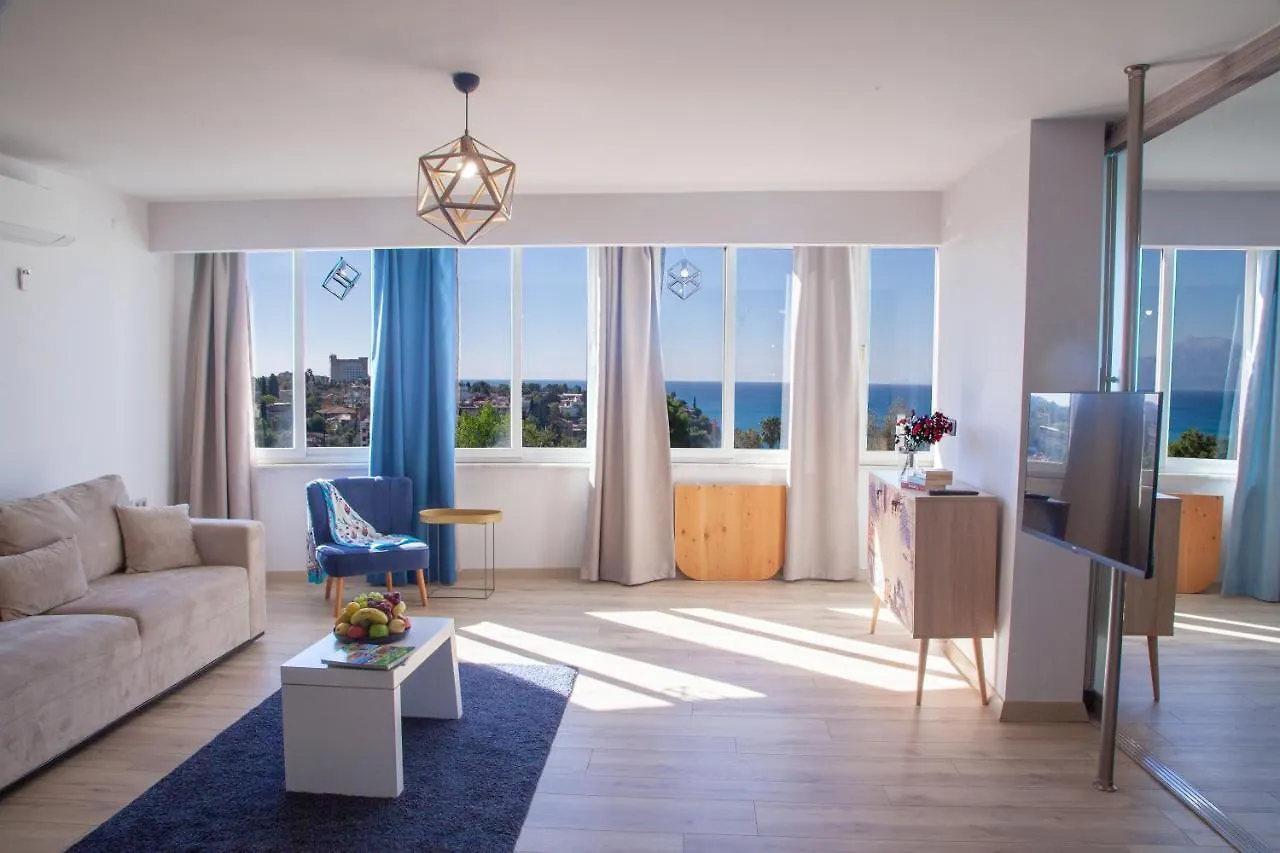 Mavi Avlu - Main Square Old Town Apartment Antalya