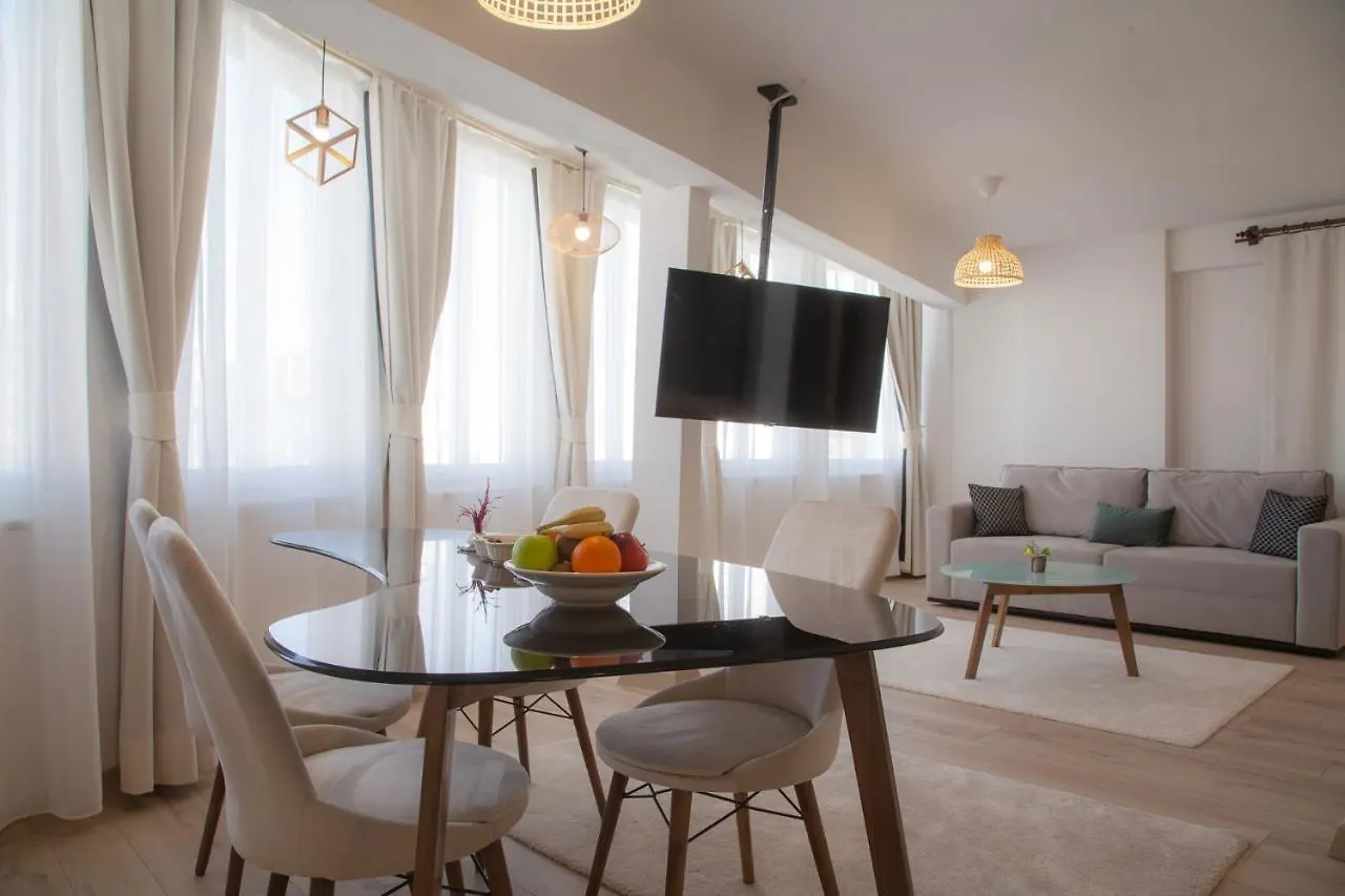 Mavi Avlu - Main Square Old Town Apartment Antalya