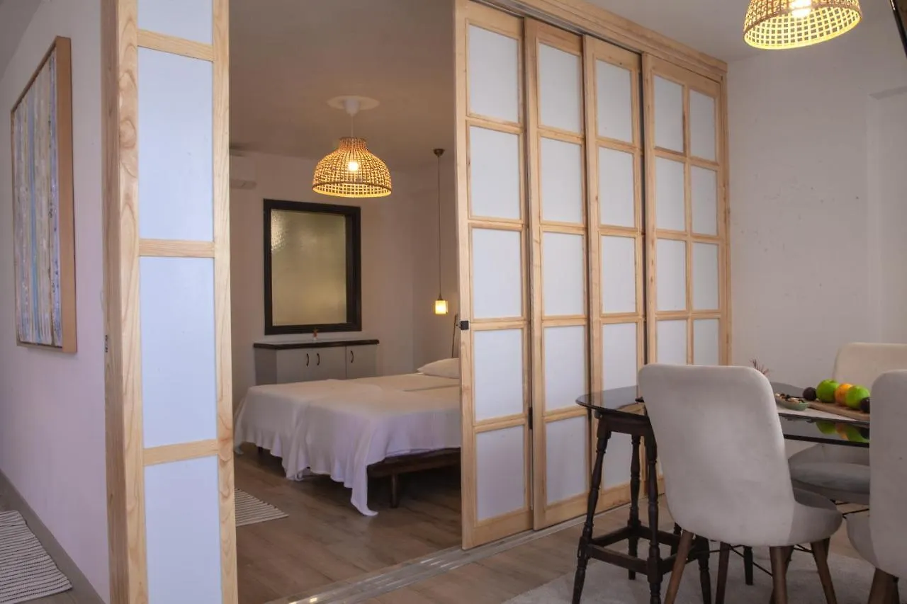 Mavi Avlu - Main Square Old Town Apartment Antalya